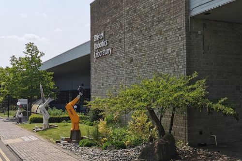 UK funds £9.8 million robotics adoption hub for South West businesses