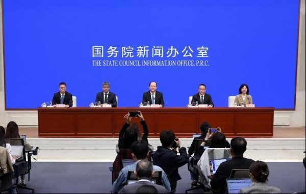 China expects humanoid robot output to top 100,000 units this year